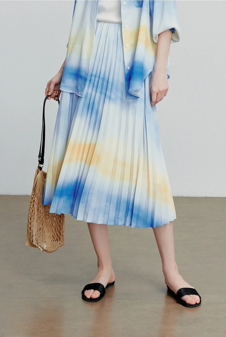 Pleated Gradient Midi Skirt