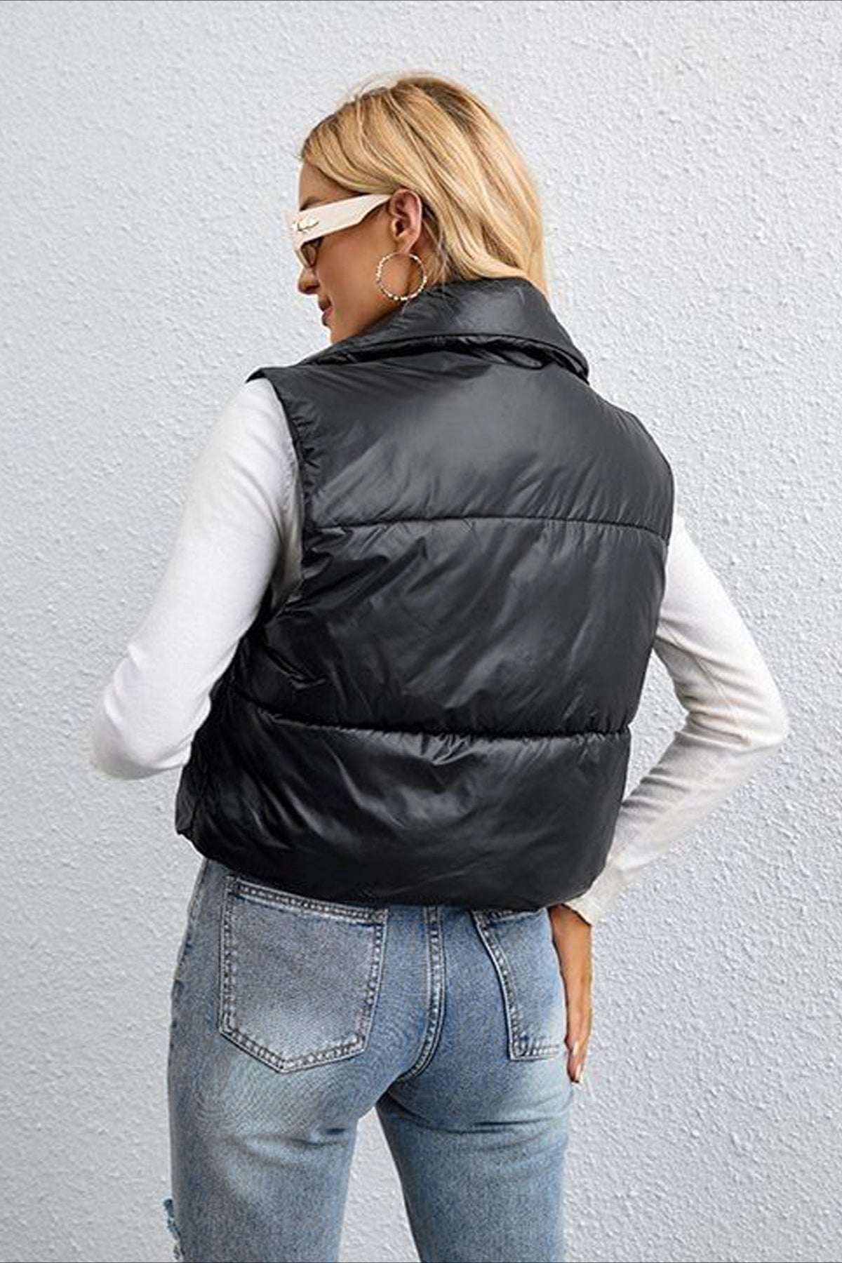 Casual Puffer Vest Women with Zip Closure