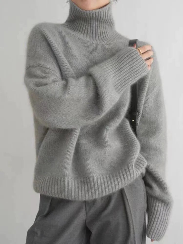 Elegant Ribbed Round Neck Sweater for Women