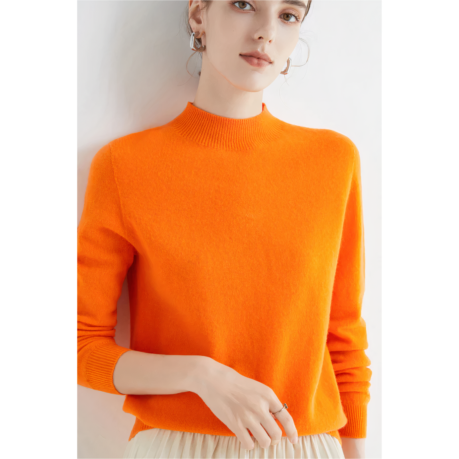 Knit Crew Neck Sweater for Women with Ribbed Cuffs