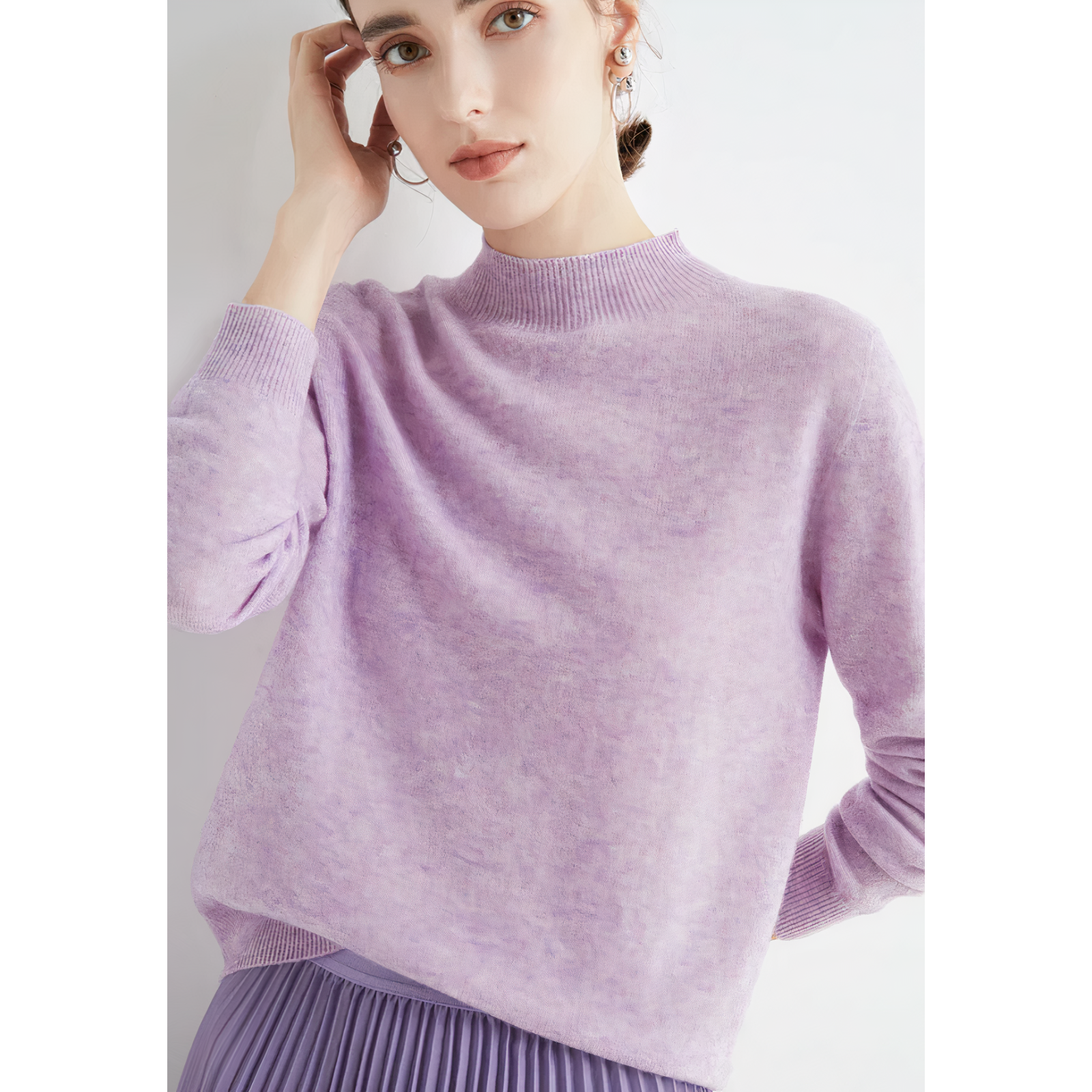 Knit Crew Neck Sweater for Women with Ribbed Cuffs