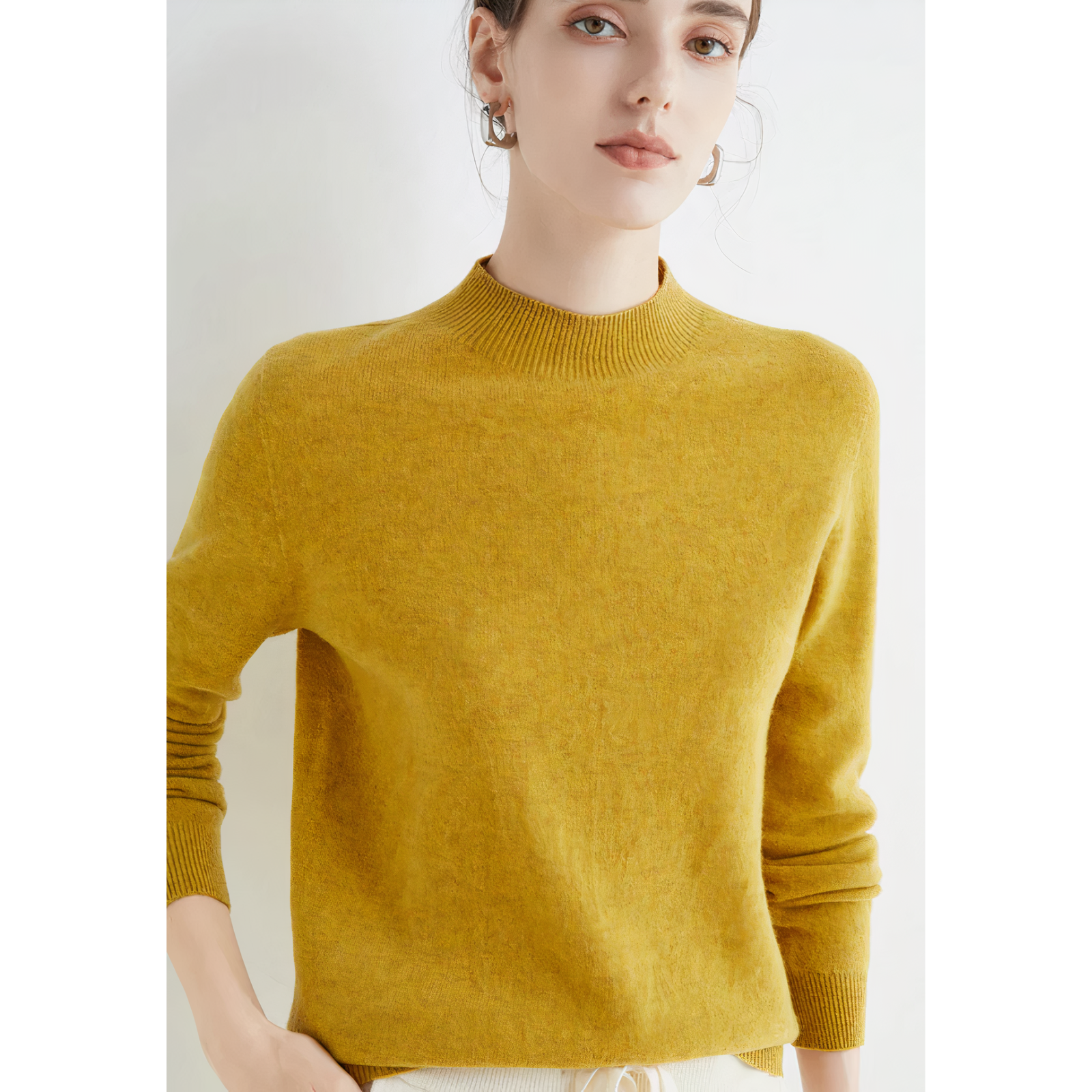 Knit Crew Neck Sweater for Women with Ribbed Cuffs