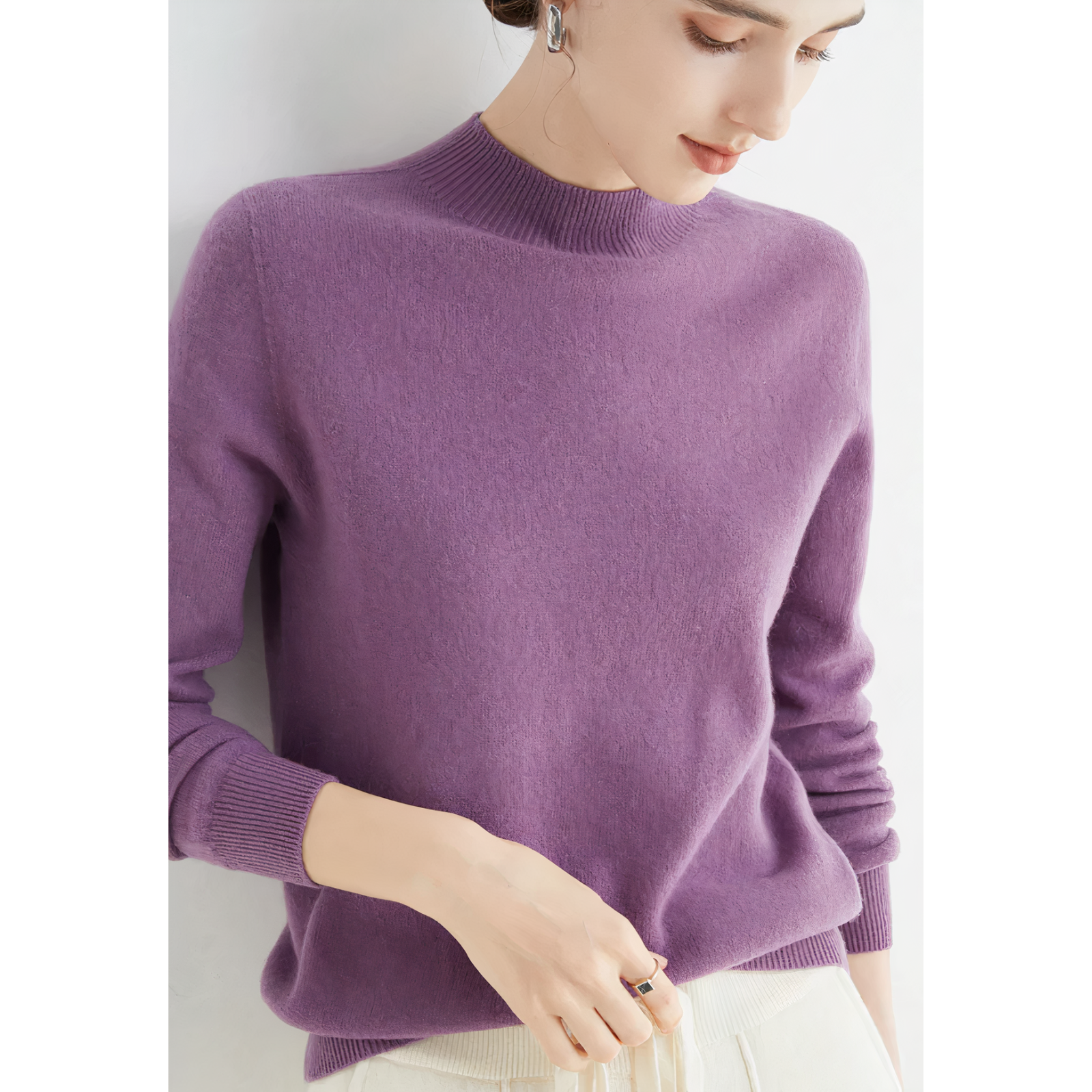 Knit Crew Neck Sweater for Women with Ribbed Cuffs