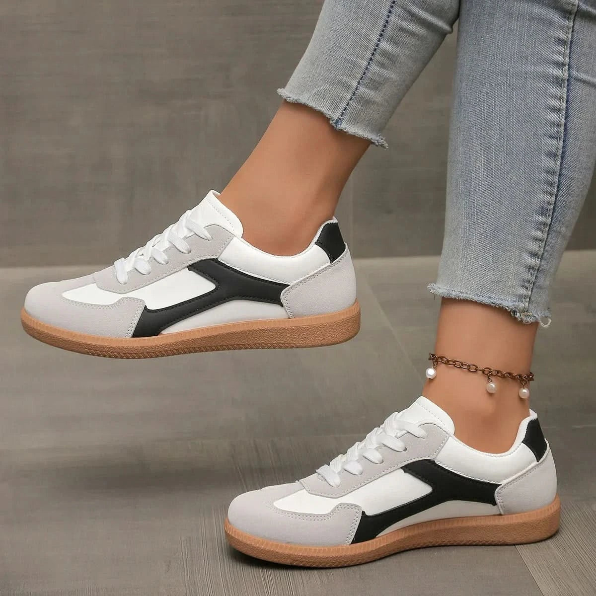 Marlowe Retro Court Sneakers – Product image 05