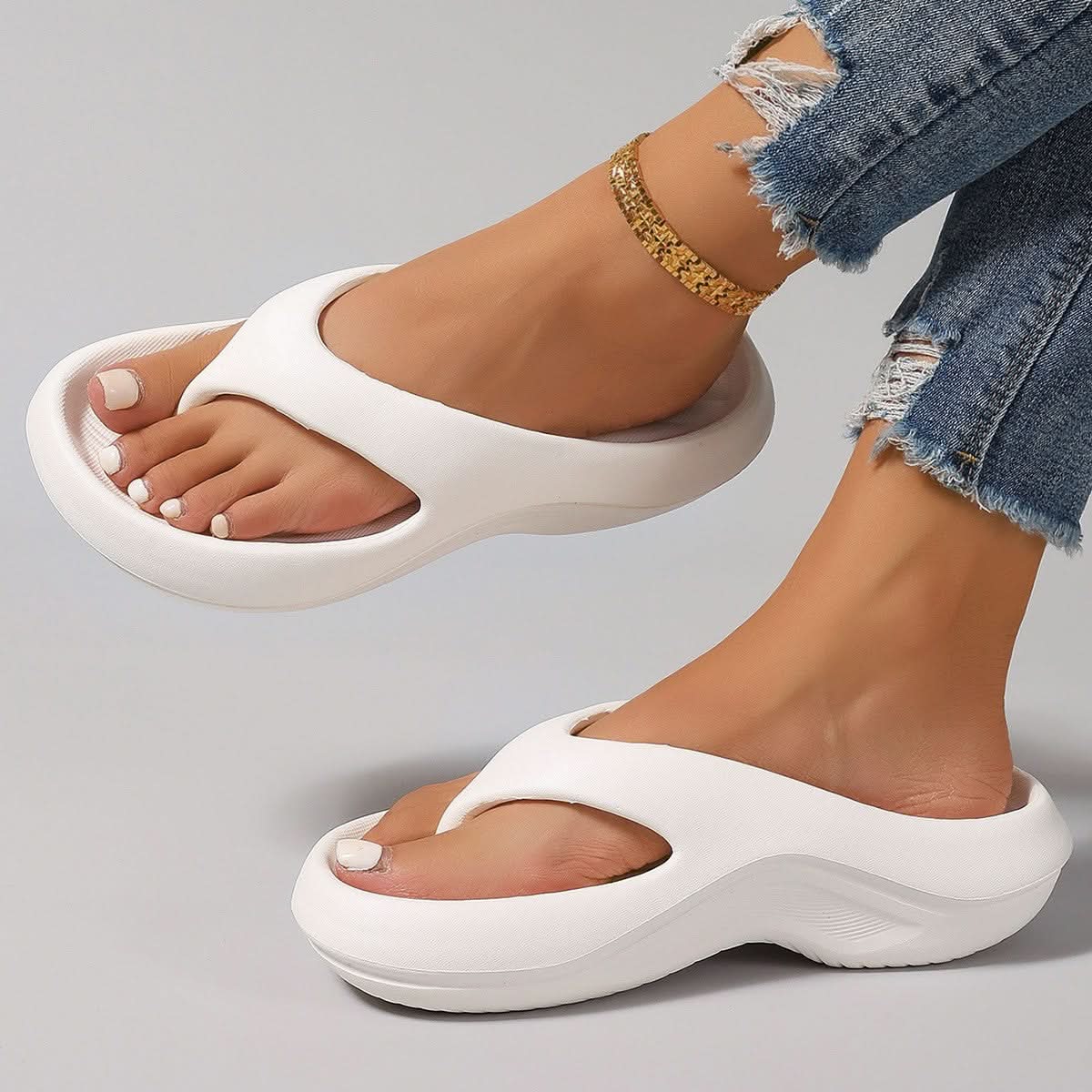 AveroFit Orthopaedic Comfort Slides - White